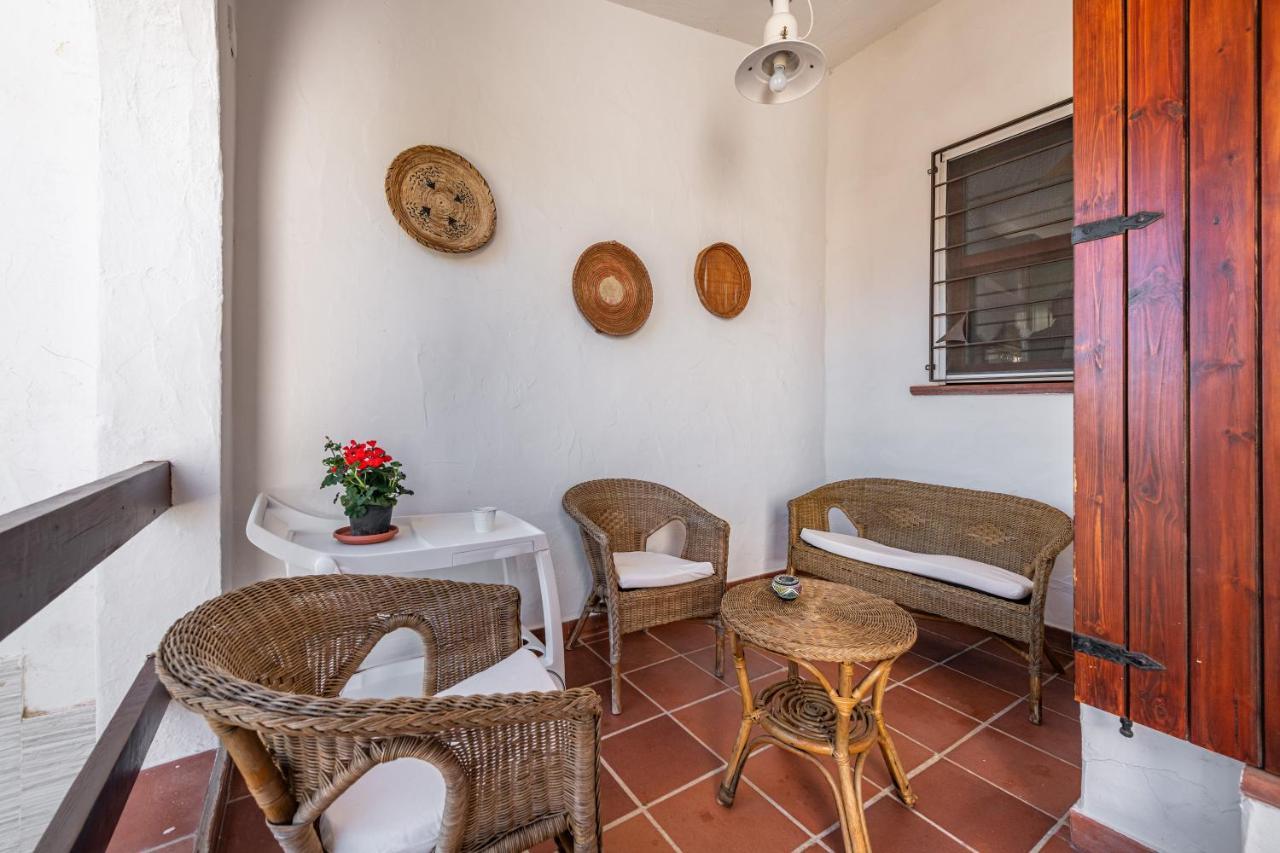Damiano Holiday House Porto Columbu - Perd'E Sali Exterior photo