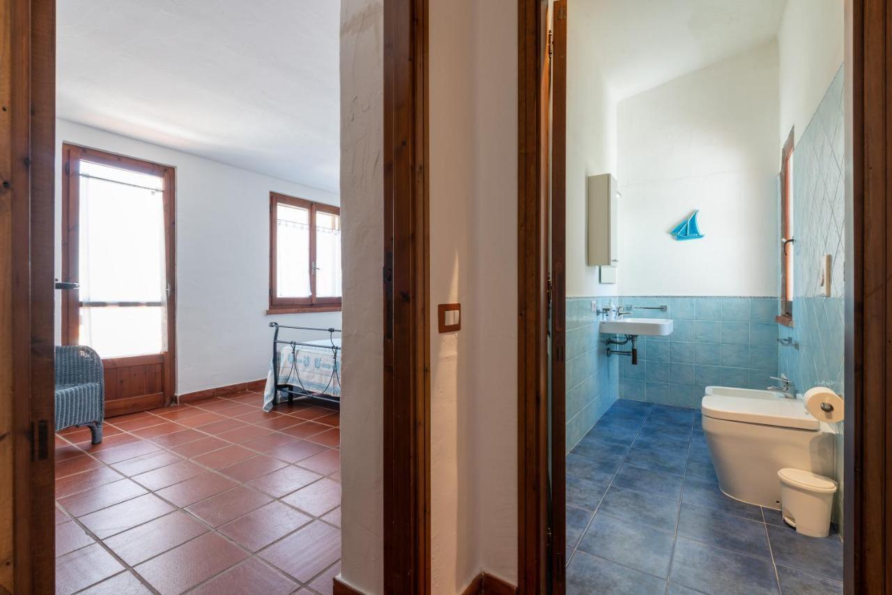 Damiano Holiday House Porto Columbu - Perd'E Sali Exterior photo